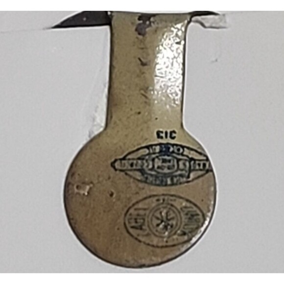 Vintage American Junior Red Cross Pinback Button WWI Era Patriotic Badge - Picture 3 of 3